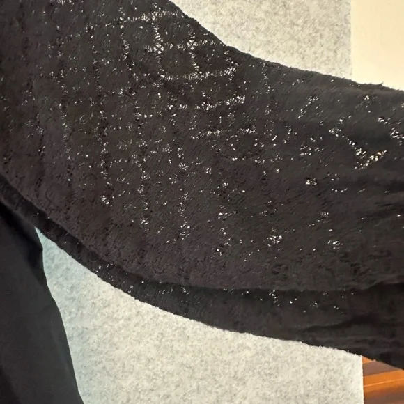 GAP Black Ruffle V-Neck Casual Dress - Picture 4 of 8